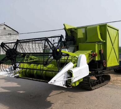 由于小型玉米青儲機(jī)皮帶由摩擦驅(qū)動，因此無法防止皮帶和皮帶輪之間的摩擦