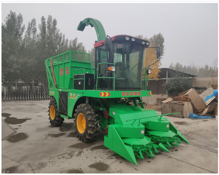 玉米青儲(chǔ)機(jī)使用前注意事項(xiàng)，**重要的首先是安全問題